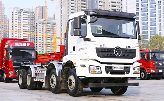 Unloading garbage truck